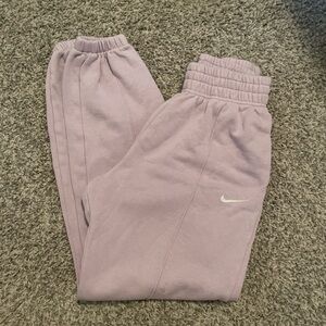 Nike women’s light purple cuffed sweatpants